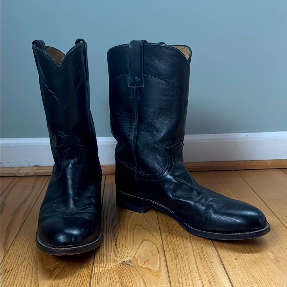 Justin black leather Ropers 9.5D (men’s) 11.5B (women’s)